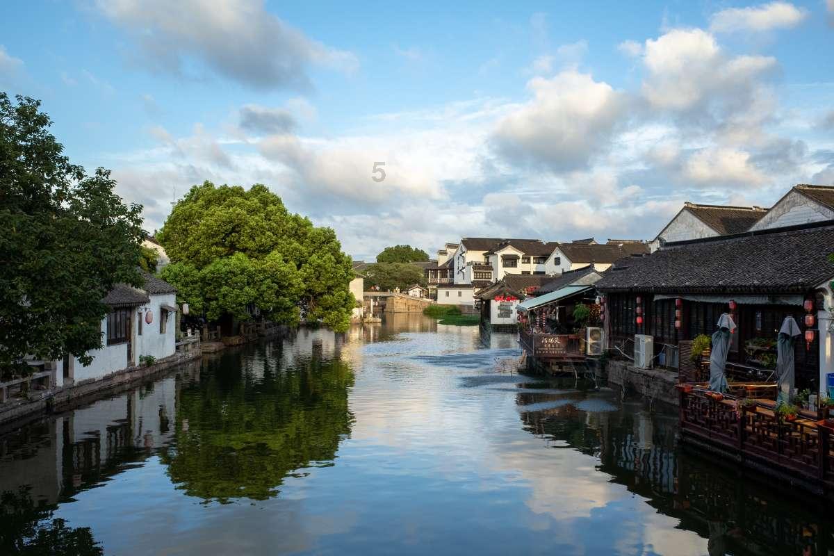 专家建议法定婚龄降到18岁,你是赞成还是反对?-专业问答网站